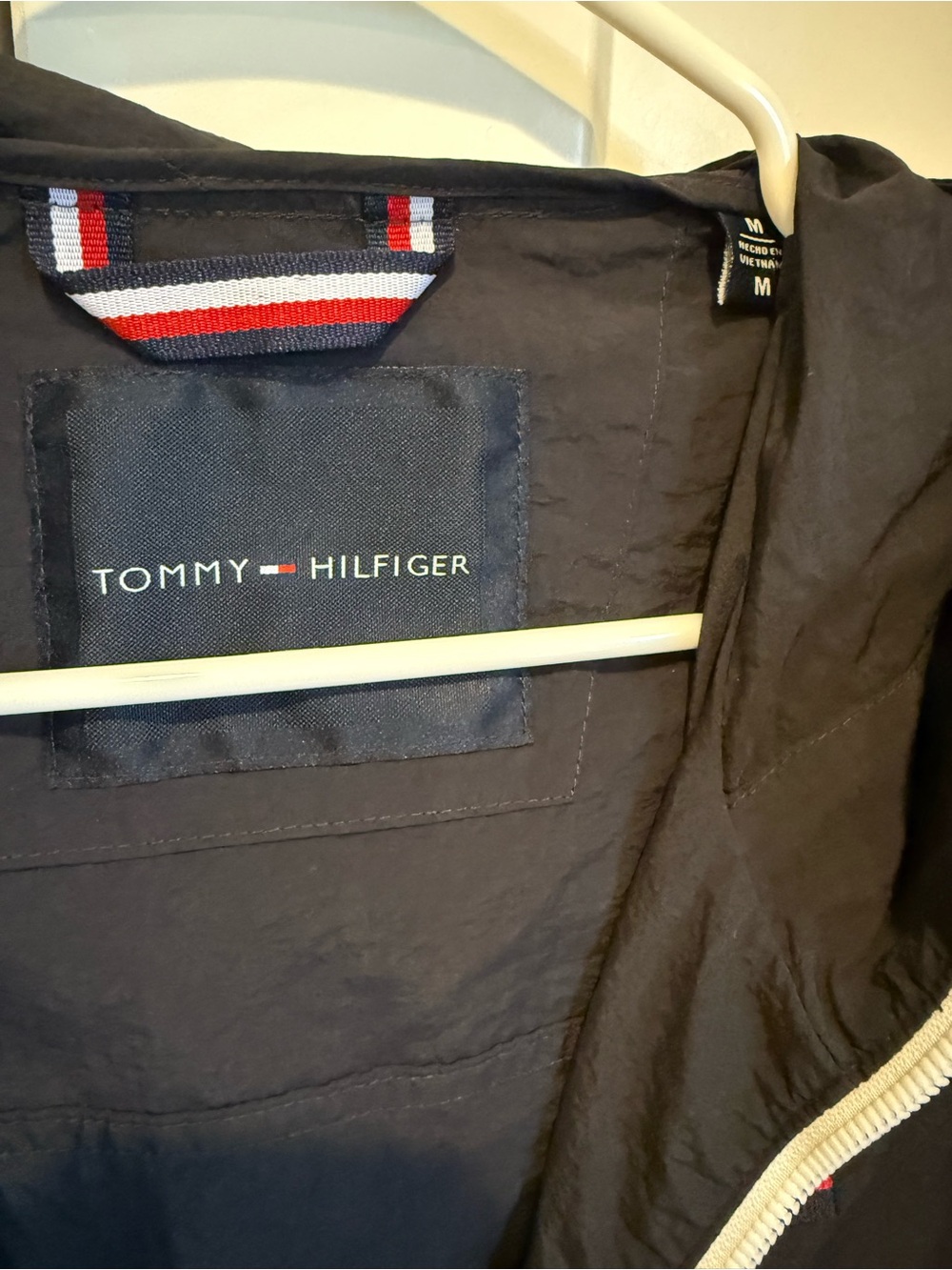 Tommy Hilfiger Navy Hooded Windbreaker Jacket size M. Like new. - Picture 3 of 3